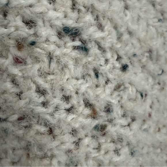 Old Navy Cozy Knit Women's Sweater - Cream and Confetti 🎉 - Picture 3 of 9